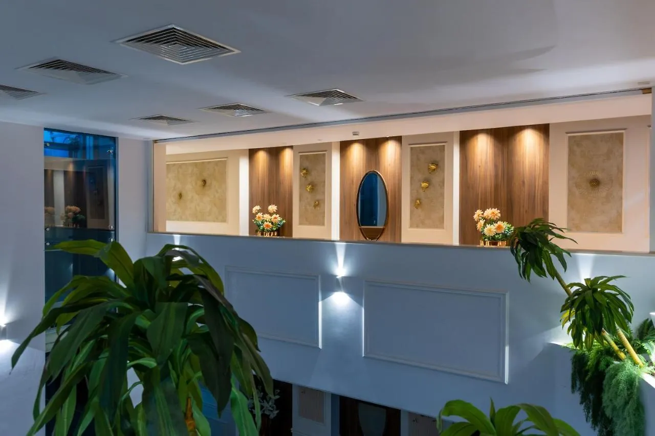 Leonardo Boutique Hotel לרנקה
