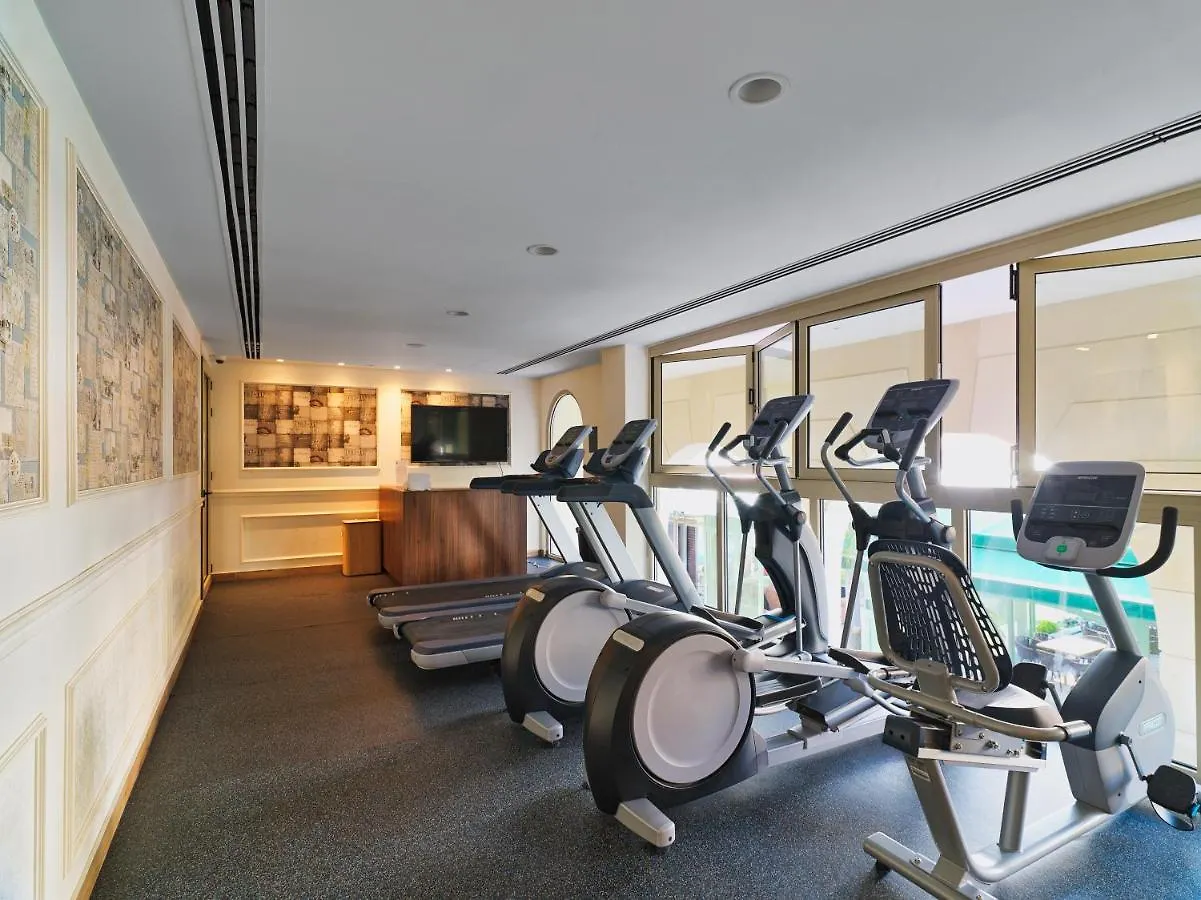 Leonardo Boutique Hotel Larnaca 4*,